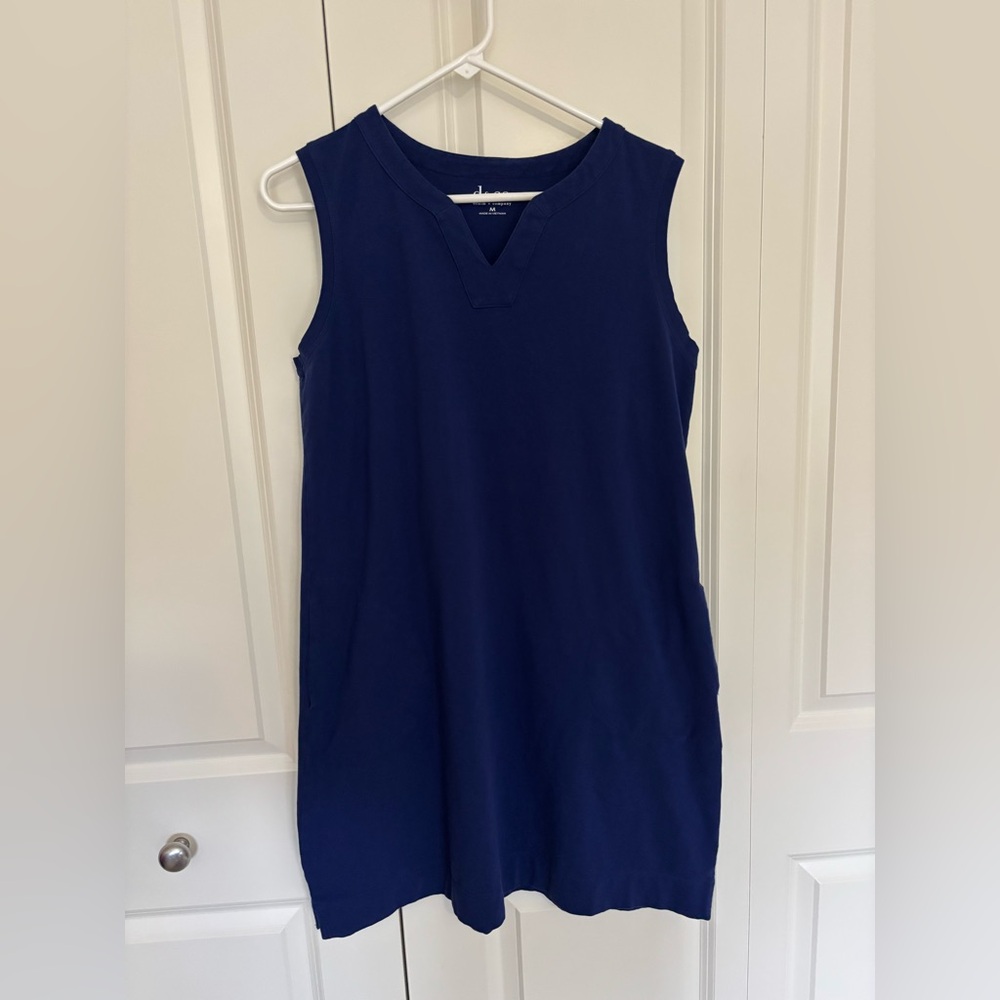 Women’s denim and company blue knit jersey swim coverup/dress with pockets M